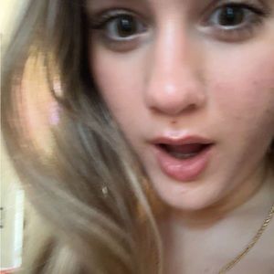 Meet your Posher, Sunnys_nflowers